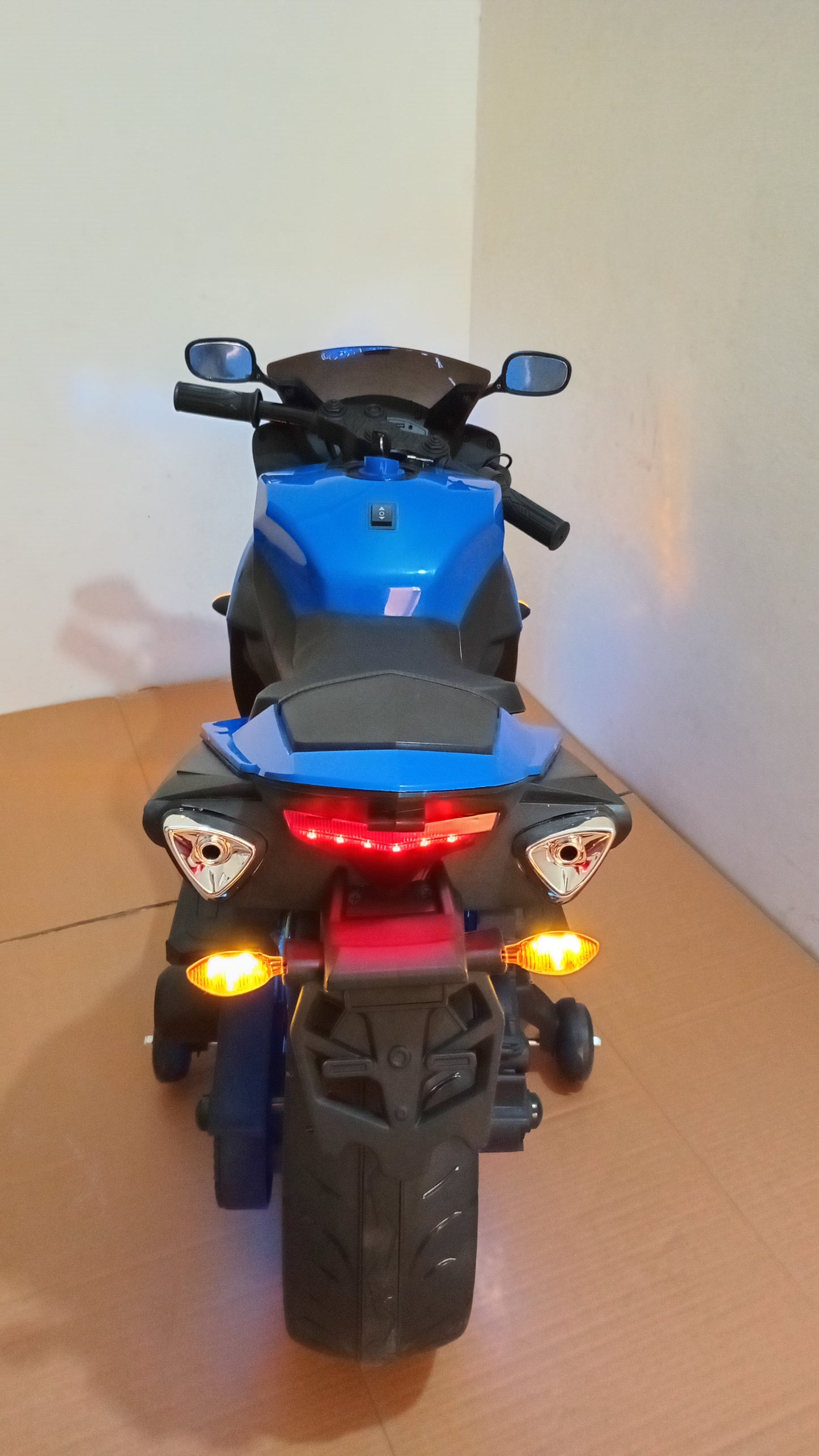 Heavy bike for kids, For age 4 to 8 years, Rechargeable battery operated kids bike, music mp3 LED lights, motors big battery. Color Blue.