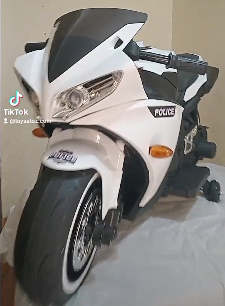 Kids Yamaha motorbike | low price high quality | kid's Electric bike | Best for age 4 to 7 or 8 years - Image 4